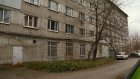 Подъезд бывшего общежития на Бекешской страдает от влажности