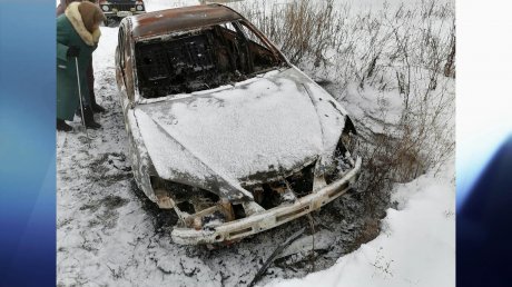 В селе Кевдо-Мельситово нашли сгоревшую машину с погибшим внутри