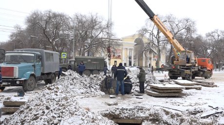 В Кузнецке тепловики ликвидируют аварию на углу Ленина и Московской