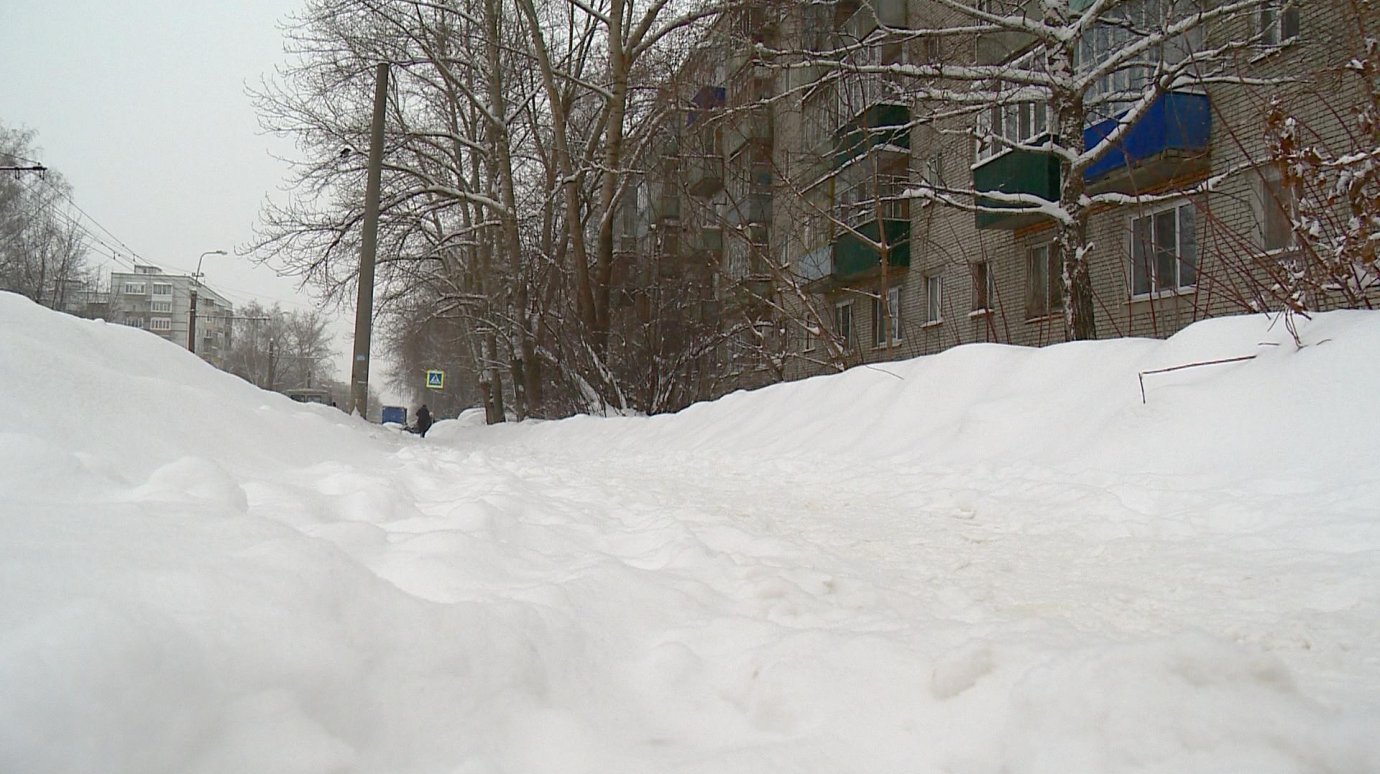 Пензенцы единогласно критикуют уборку снега в городе