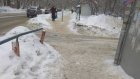 Коммунальщики продолжают бороться со снегом, а пензенцы - жаловаться
