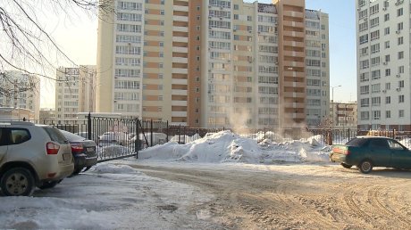 Заборы на улице Ворошилова осложняют проход во дворы