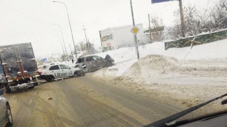 Снегопад стал причиной многочисленных ДТП в Пензе и области