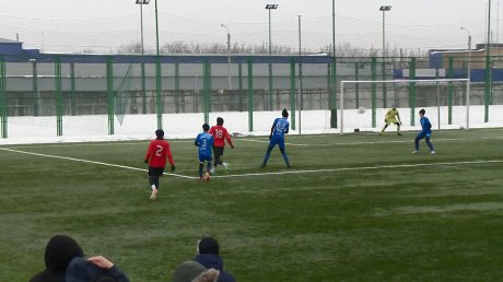Завершился первый круг зимнего областного турнира по футболу