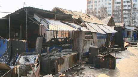 Названа вероятная причина пожара на ярмарочной площади на Суворова