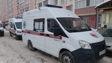 Дом № 8 на Ново-Казанской страдает от соседства станции скорой помощи