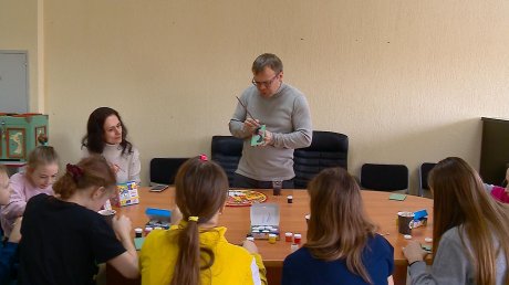 В Пензе устроили мастер-класс по городецкой росписи для детей