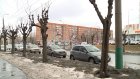 Жителям ул. Минской, 1, мешает массовая парковка под окнами