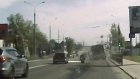 На въезде в Терновку грузовик на ходу потерял колеса