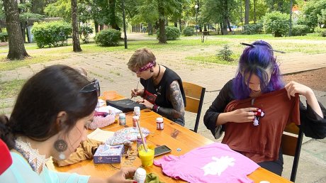 Пензенцы обменялись одеждой в Комсомольском парке