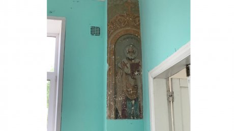 В сердобской школе нашли иконы, спрятанные под слоем штукатурки