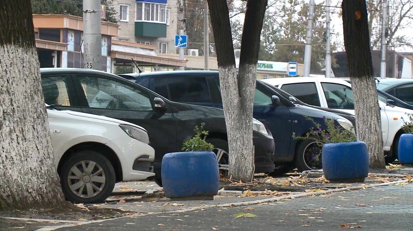 В Пензе парень без навыков вождения прокатился на угнанном авто