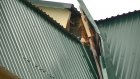 В Ухтинке из-за сломанной крыши заплесневела стена дома