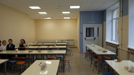 В Пензе депутаты оценили школьные столовые на четверку
