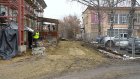 Жители дома на Тарханова, 9Б, остались без подъездных путей