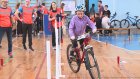 В Пензе более 100 человек показали фигурное вождение велосипеда