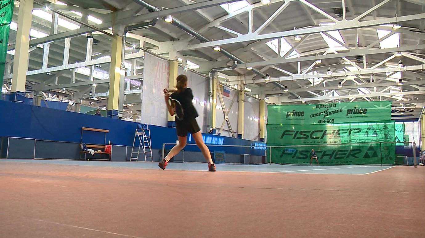 В Пензе теннисисты младше 15 лет сошлись на открытом первенстве
