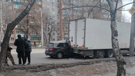 Пензенцы публикуют в Сети фото субботних автоаварий