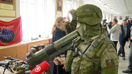 В Пензе показали оружие украинских боевиков