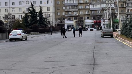 Стала известна причина прибытия силовиков на площадь Ленина