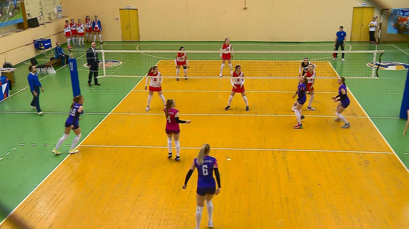 «Университет-Визит» обыграл волейболисток «Алтая-АГАУ»