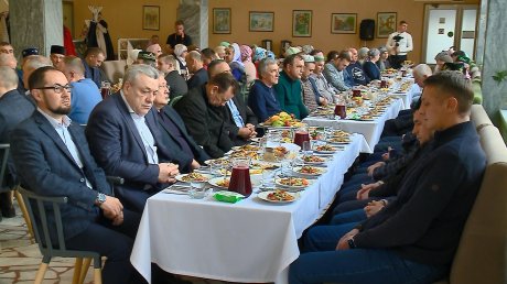 В Пензе татары собрались вместе на областном ифтаре