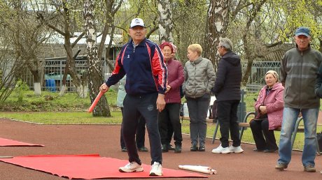 В Пензе ветераны сыграли в городки в честь 100-летия вида спорта