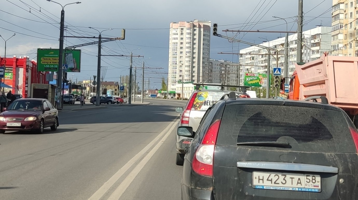 Светофор на опасном участке дороги в Терновке пока не могут починить