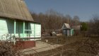 Россиянам назвали меры помощи при растяжении спины на даче