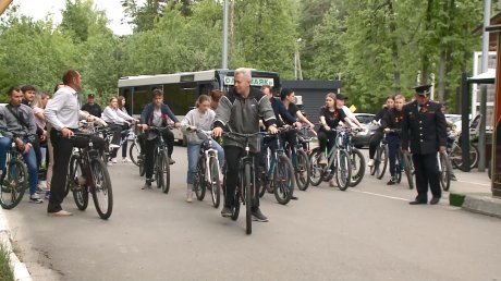 Полицейские организовали велопробег для юных пензенцев