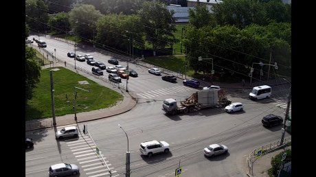 Нескучный поворот: пензенец смог удивить водителей в Терновке
