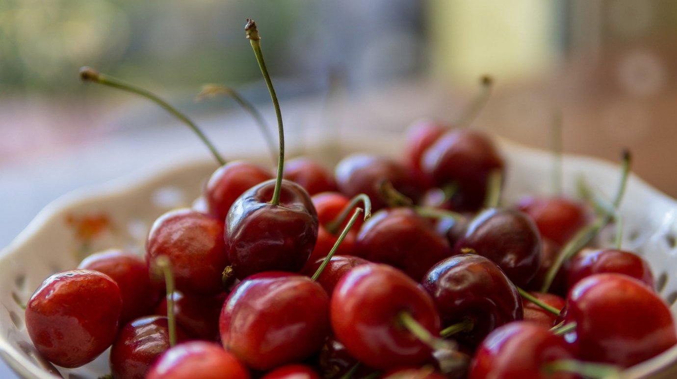 Пензенский врач перечислил симптомы отравления ягодами