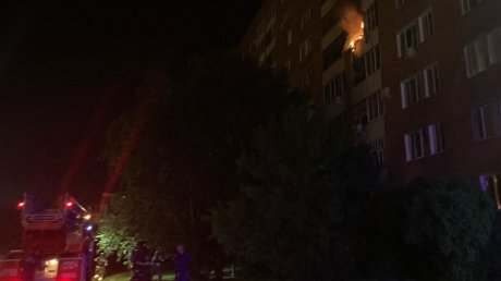 Дым и пламя: в Пензе из многоэтажки эвакуировали 35 человек