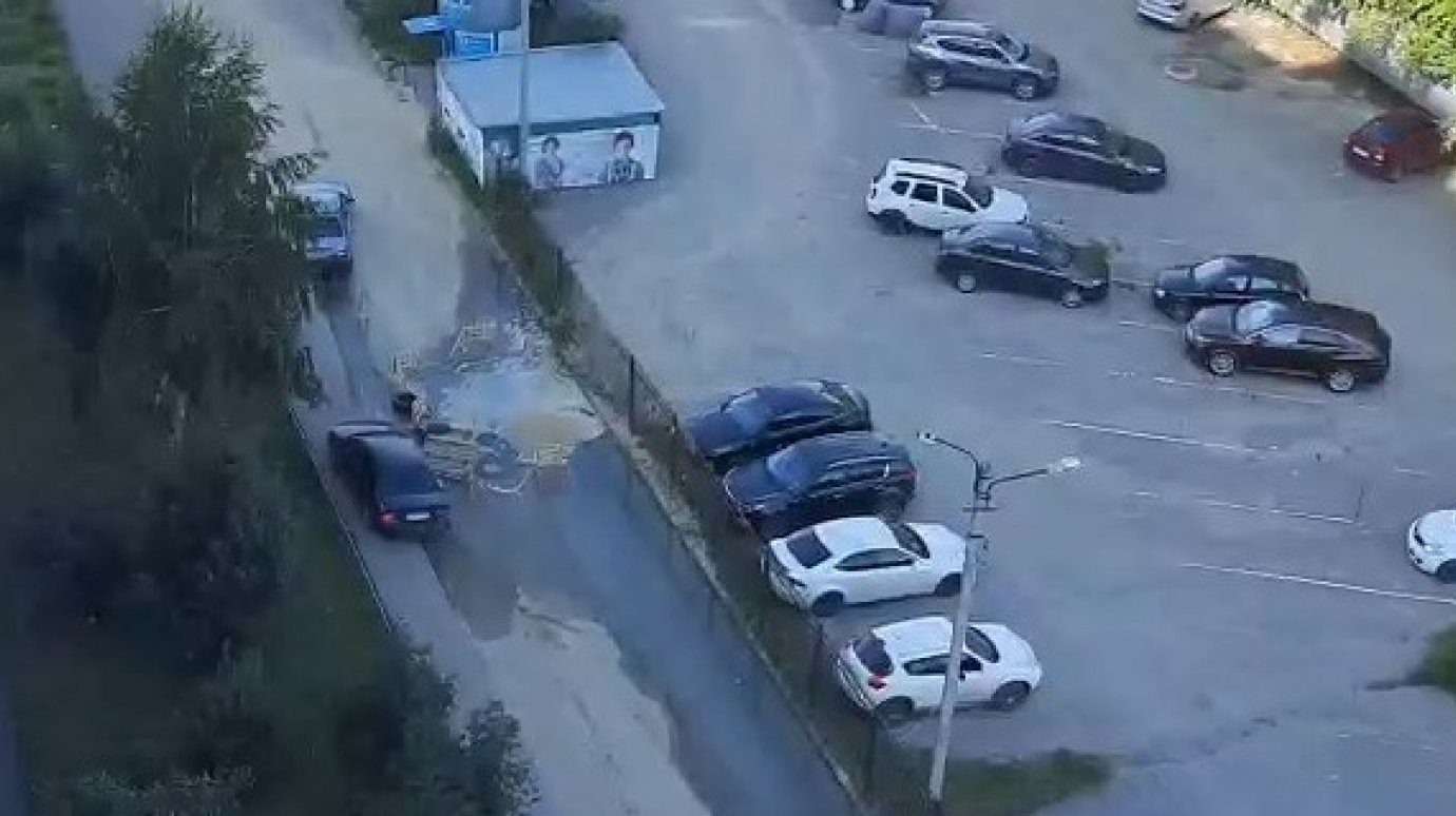Пензенец:  Скоро в Терновке еще одна машина будет торчать в яме