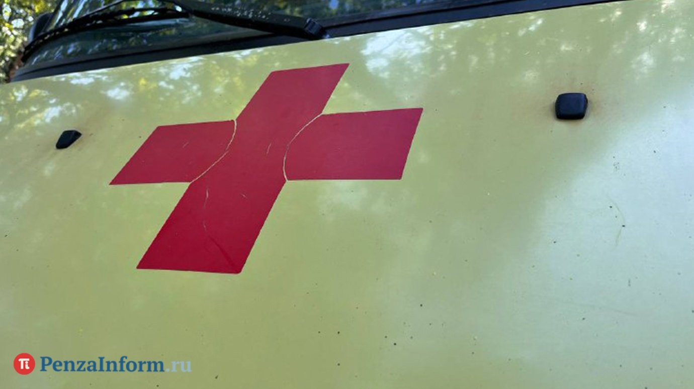 В Кузнецке ребенок получил тяжелые травмы, выпав из окна