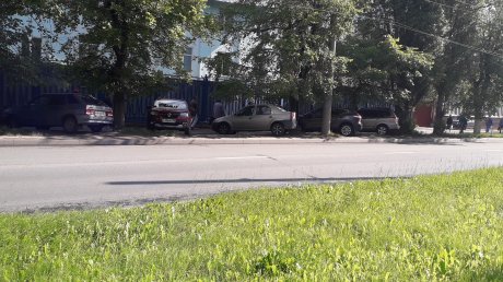 Автохамы на улице Байдукова в Пензе пошли на хитрость