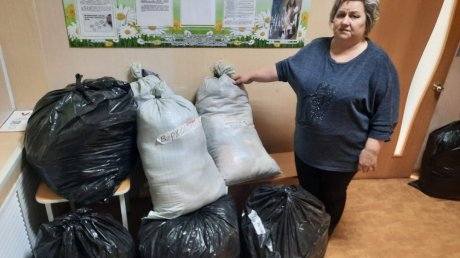 В районы Пензенской области отправили 150 мешков одежды и обуви