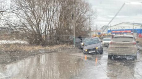 Пензенских водителей возмутило «болото» на улице Рябова
