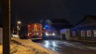 Горящий дом в Кривозерье тушили 12 пожарных