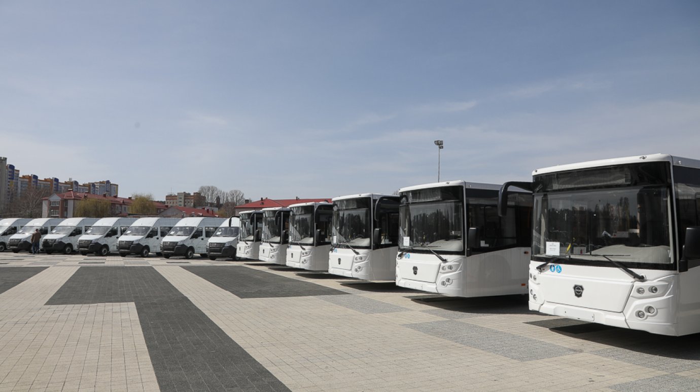 В районы Пензенской области передали 79 автобусов