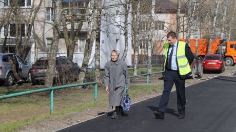 Тротуар на ул. Попова пообещали заасфальтировать до конца недели