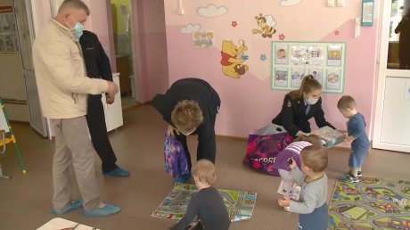 Полицейские навестили воспитанников дома ребенка в Кузнецке