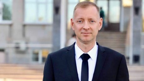 Денис Соболев поздравил работников сферы транспорта с праздником