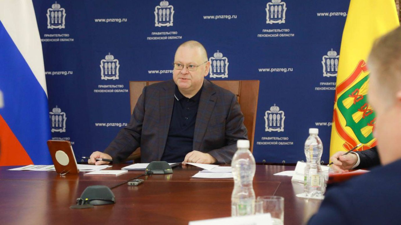 Олег Мельниченко поручил усилить защиту критически важных объектов Олег Мельниченко поручил усилить защиту критически важных объектов