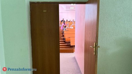 Утвержден список программ в вузах, по которым ограничат число платных мест