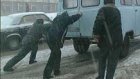 Снегопад блокировал улицу Захарова