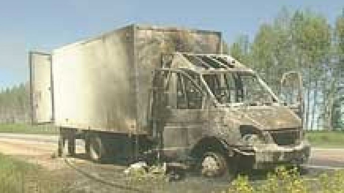 По дороге в Пензу сгорел грузовик с овощами