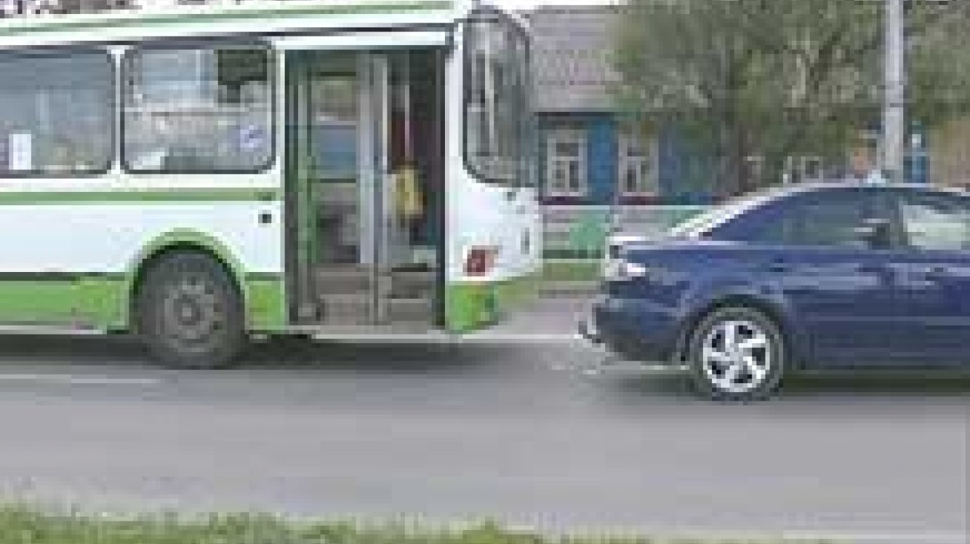 Два автобуса и Mazda столкнулись в Терновке