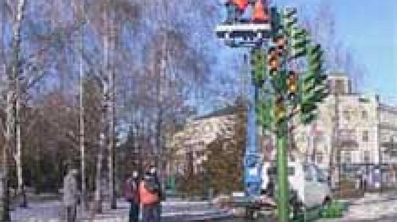 В Пензе появилась уникальная елка-светофор