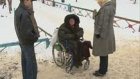 Женщина-инвалид вынуждена жить в теплотрассе